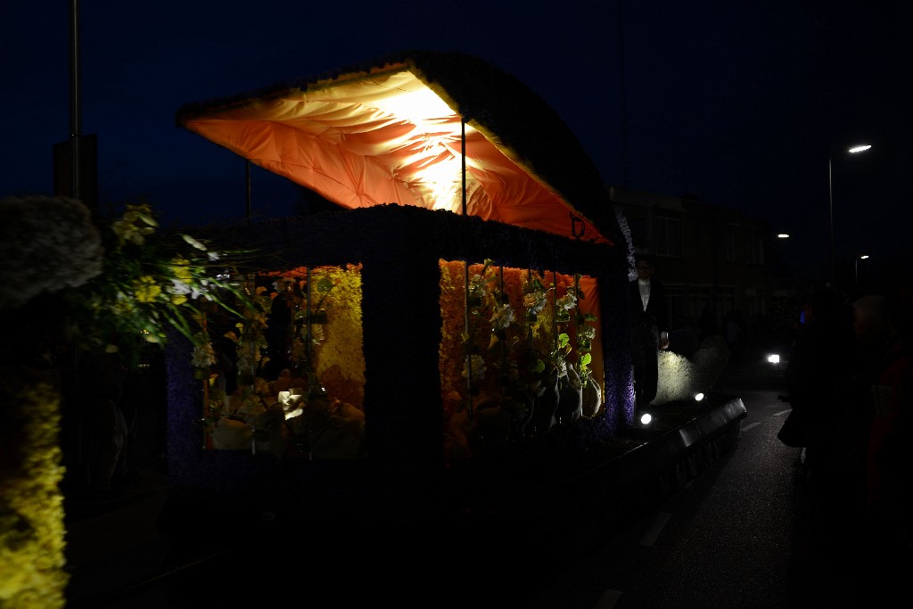 ../Images/Bloemencorso 2015 200.jpg